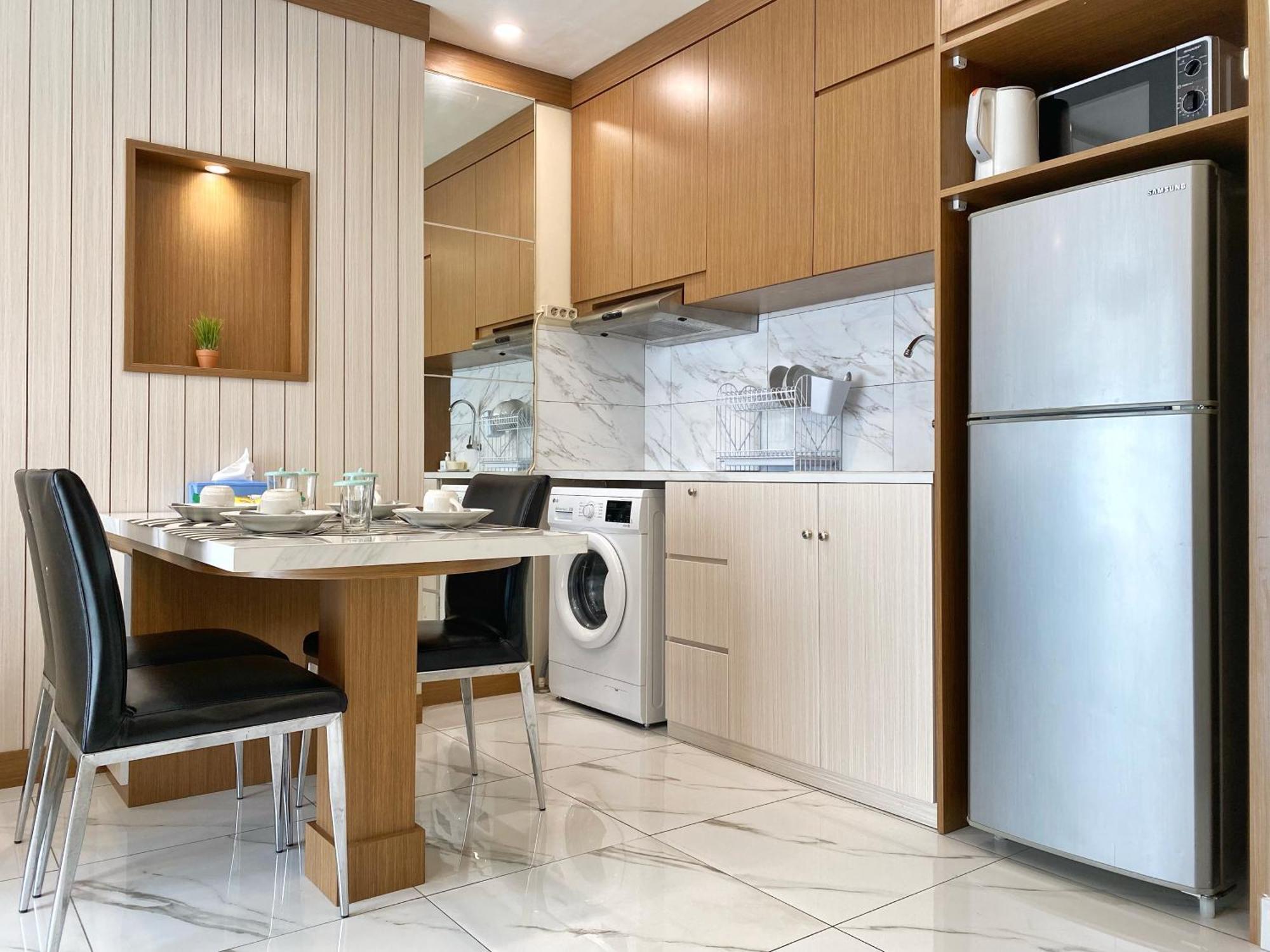 Ravarine Suite Apartment Jakarta Exterior foto