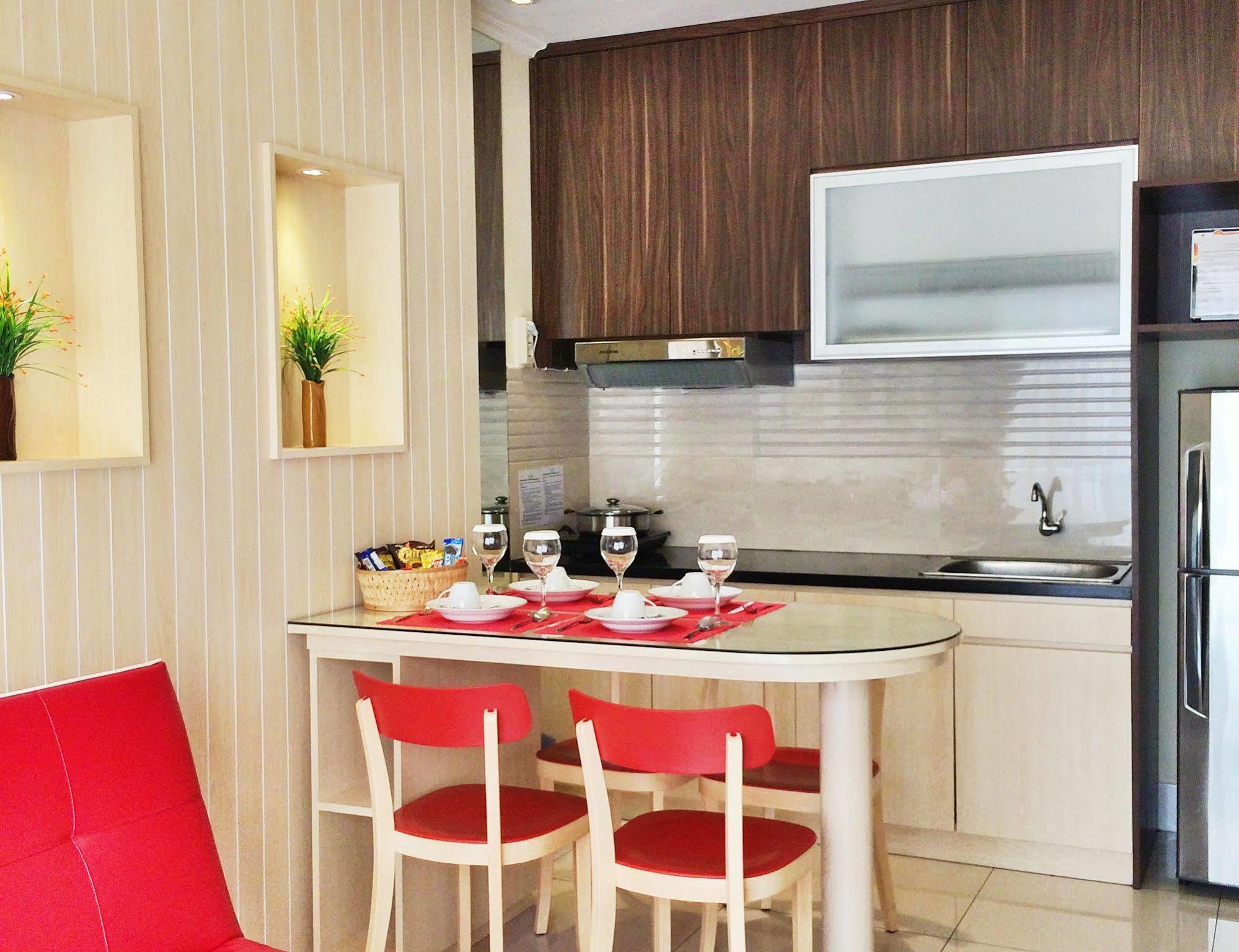 Ravarine Suite Apartment Jakarta Exterior foto